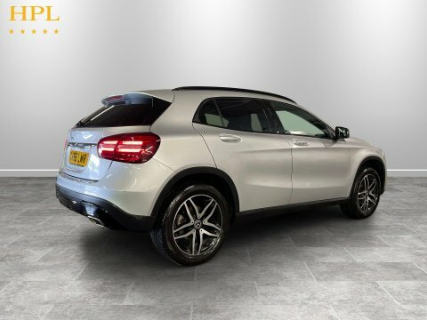 Mercedes-Benz GLA Class 1.6 Gla180 Urban Red #6