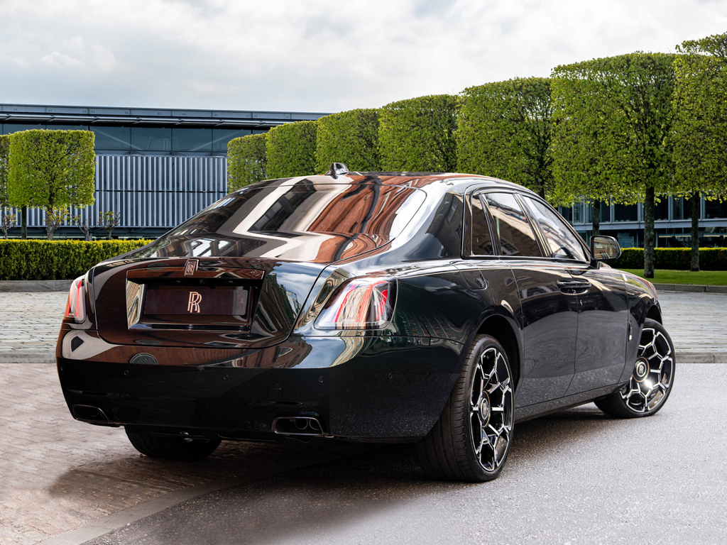 Rolls-Royce Ghost 6.75 V12 Black Badge Saloon 4Wd Eu  #2