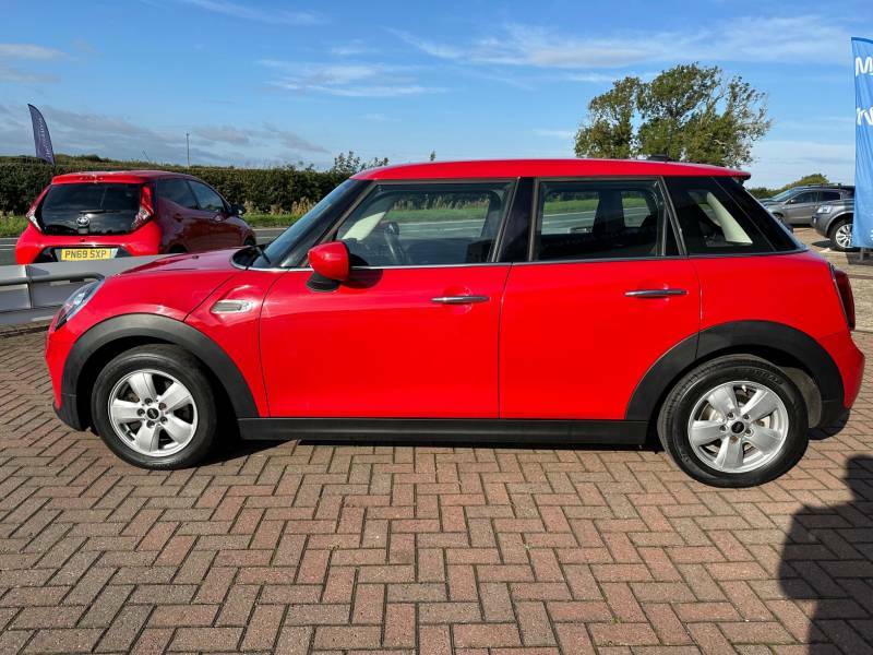 Mini Hatch 1.5 Cooper Classic II Red #6