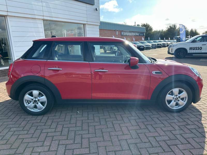 Mini Hatch 1.5 Cooper Classic II Red #2