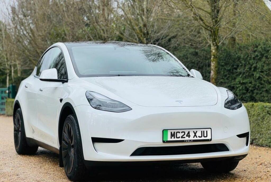 Tesla Model Y Suv Rwd 202424 White