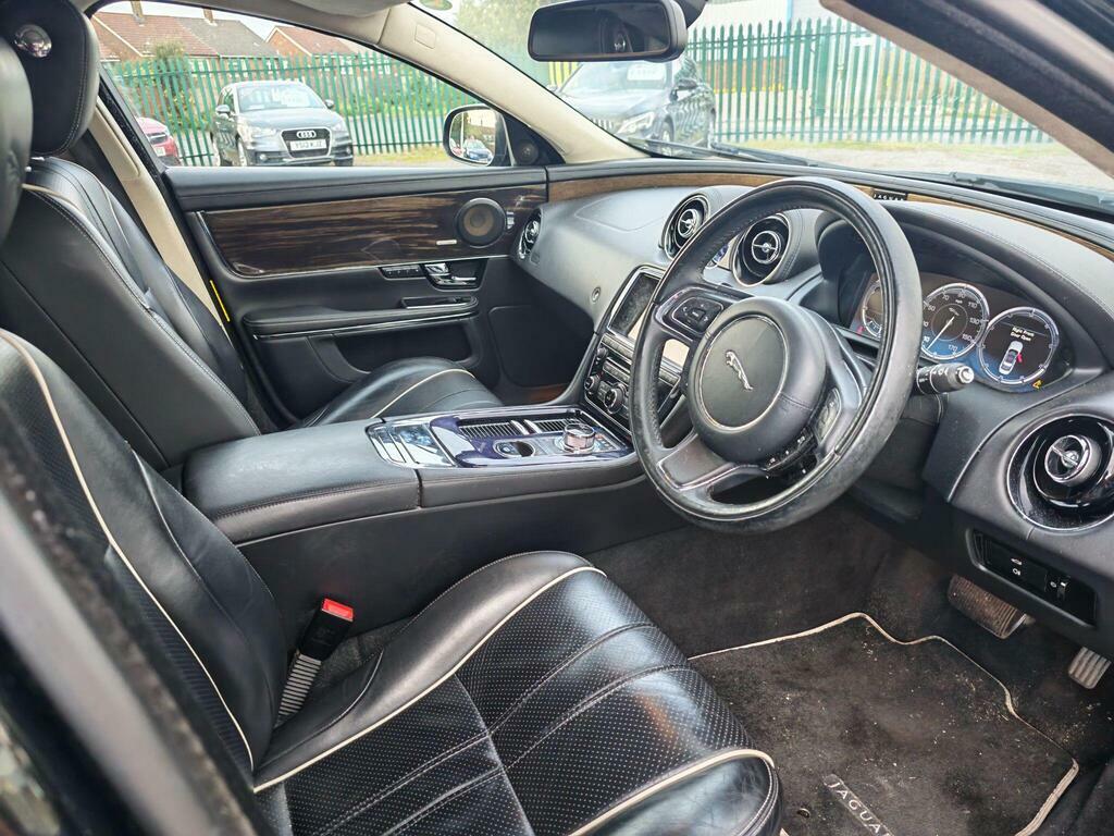 Jaguar XJ 3.0D V6 Portfolio Euro 5 Black #6