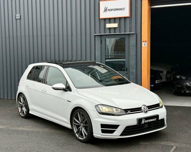Volkswagen Golf 2.0 Tsi Bluemotion Tech R Hatchback Dsg White #4