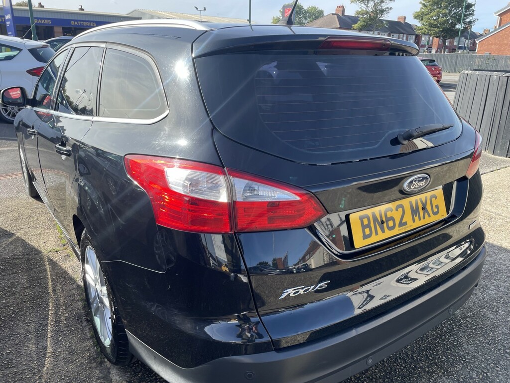 Ford Focus 1.0 T Ecoboost Titanium Black #4