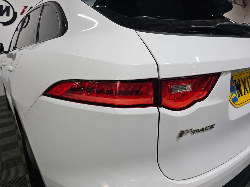 Jaguar F-Pace 2.0 D165 R-sport Euro 6 Ss  #24