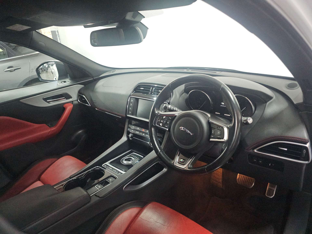 Jaguar F-Pace 2.0 D165 R-sport Euro 6 Ss  #13