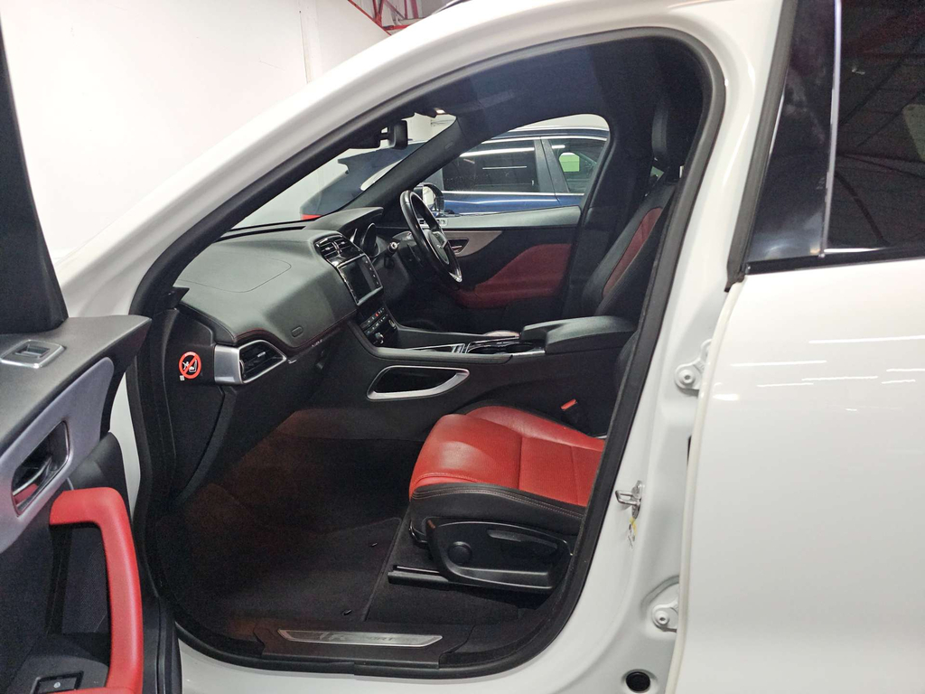 Jaguar F-Pace 2.0 D165 R-sport Euro 6 Ss  #21
