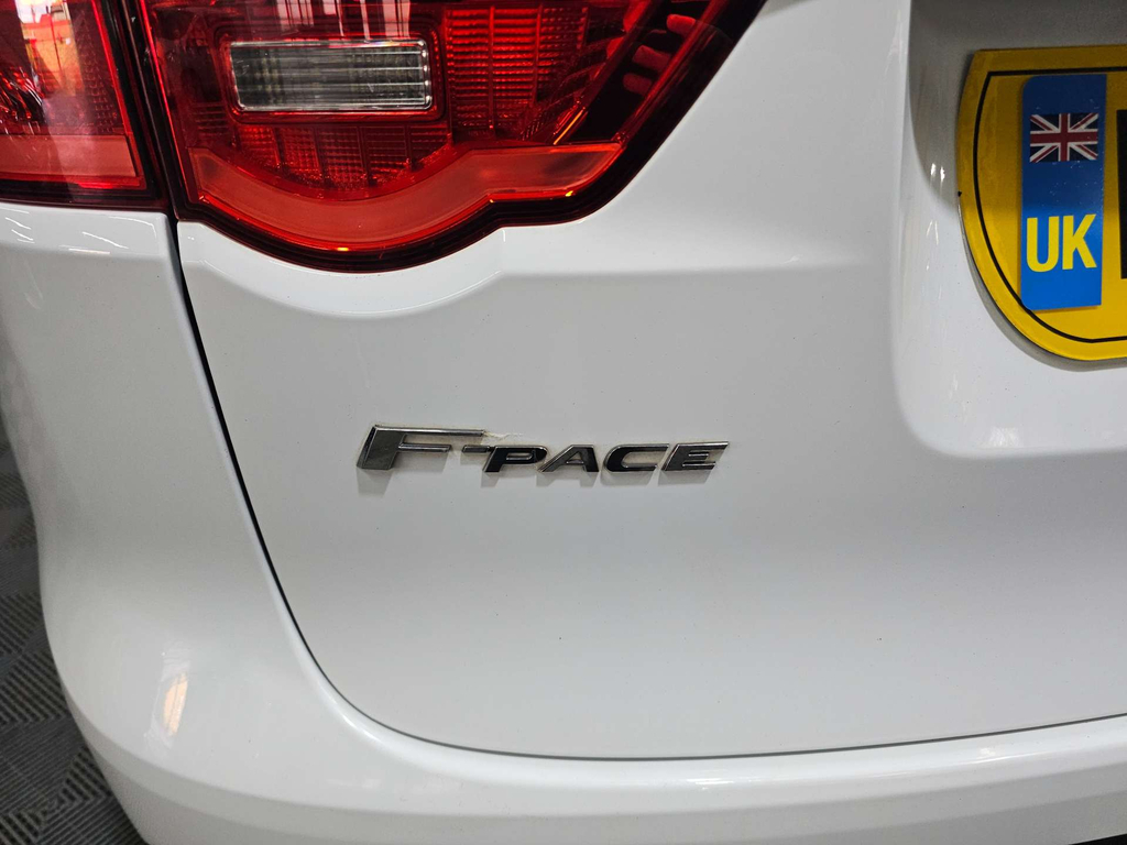 Jaguar F-Pace 2.0 D165 R-sport Euro 6 Ss  #26