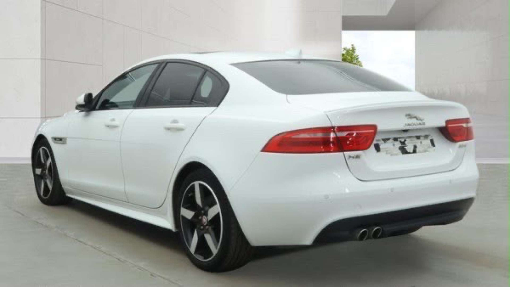 Jaguar XE R-sport D White #3