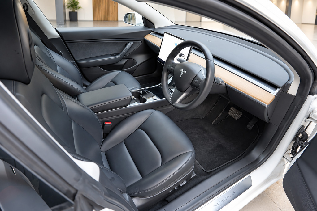 Tesla Model 3 Standard Range Plus White #6