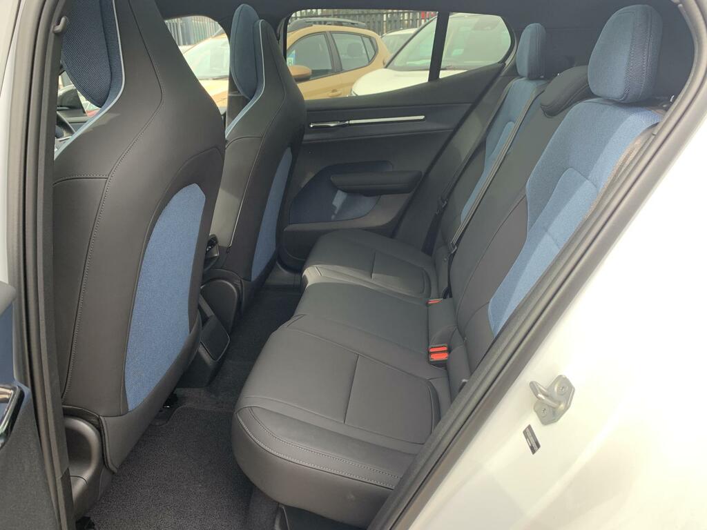 Volvo EX30 Ultra, Single Motor Extended Range, Grey #15