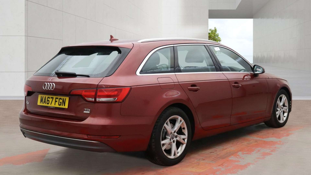 Audi A4 Sport Ultra Tdi Red #4