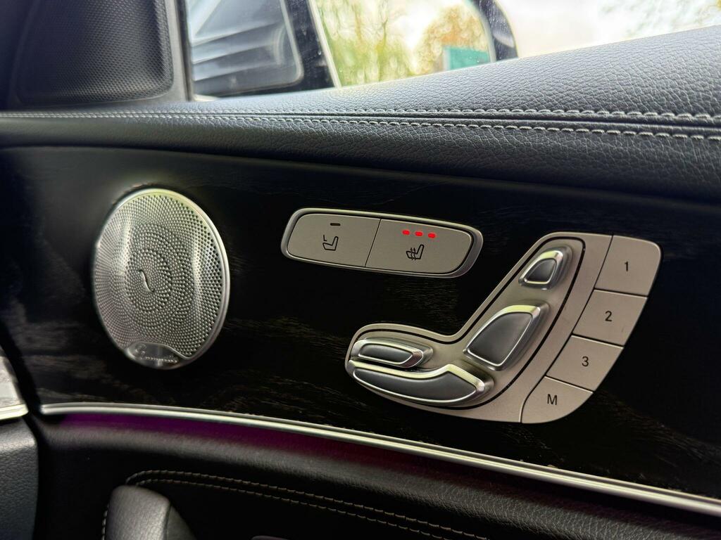 Mercedes-Benz E Class 4.0L 4.0 E63 V8 Biturbo Premium Saloon Petro Blue #25