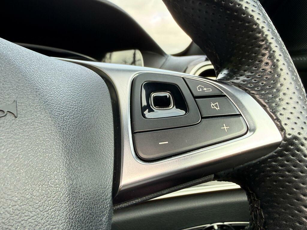 Mercedes-Benz E Class 4.0L 4.0 E63 V8 Biturbo Premium Saloon Petro Blue #40
