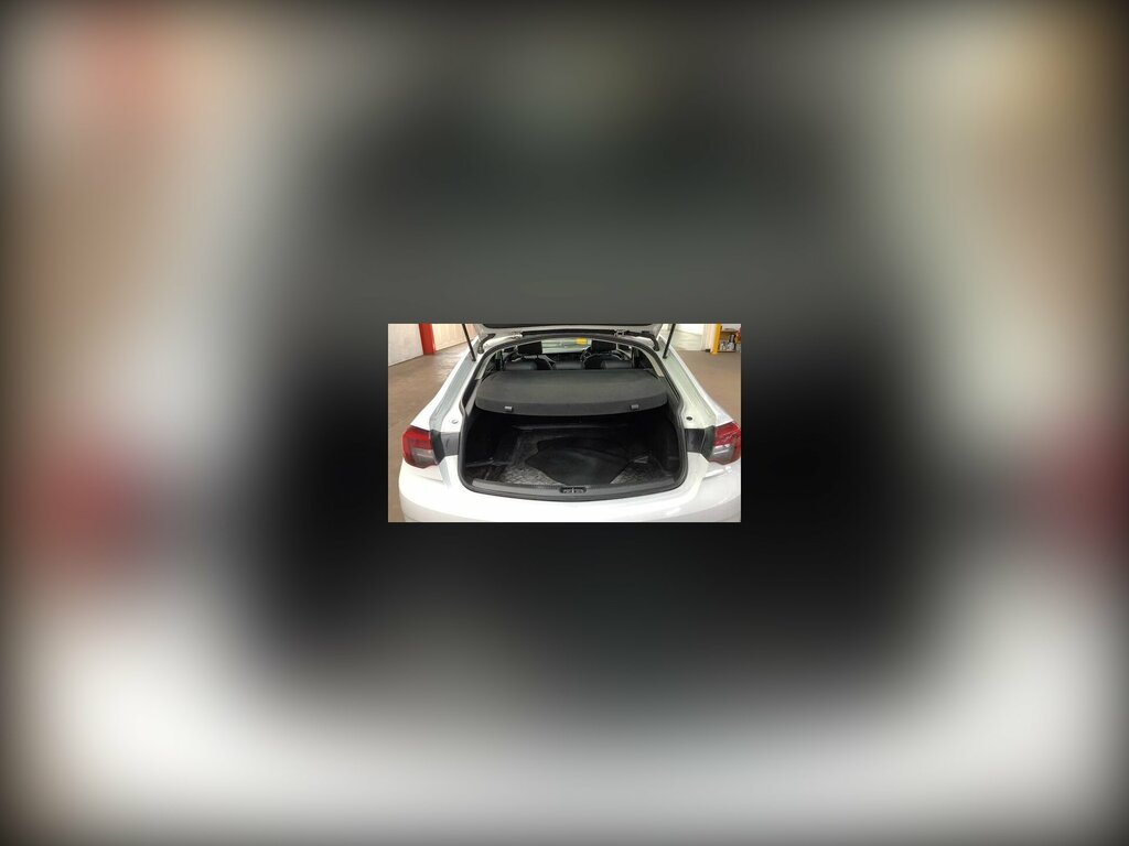 Vauxhall Insignia 1.6 Turbo D Ecotec Blueinjection Tech Line Nav Gra White