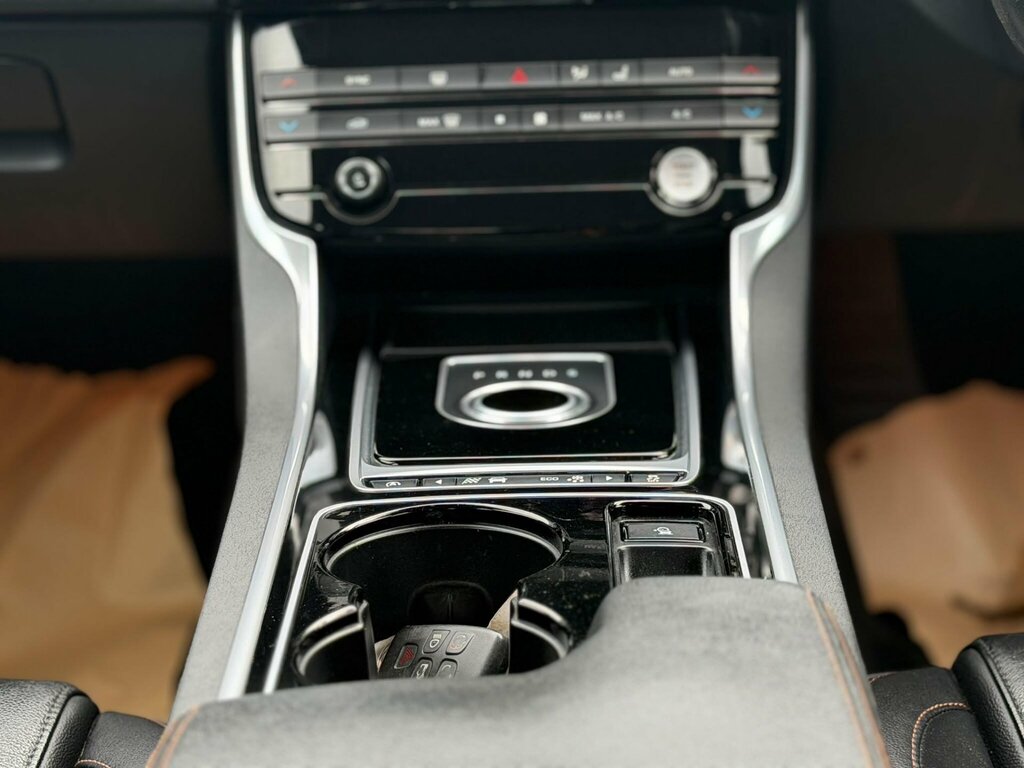 Jaguar XE 2.0D Portfolio Euro 6 Ss Brown #26