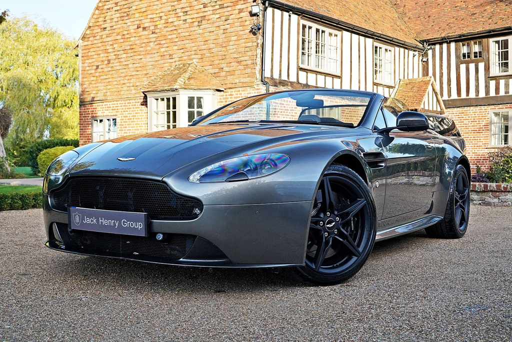 Aston Martin Vantage Amr V8 Roadster