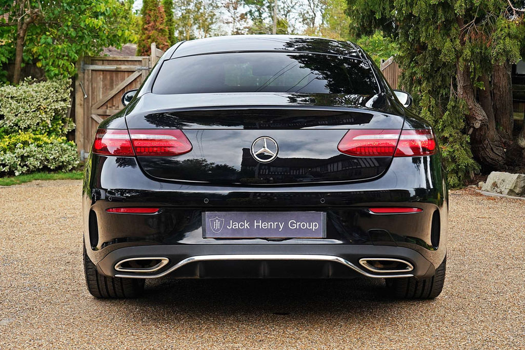 Mercedes-Benz E Class Amg Line Premium Black #4