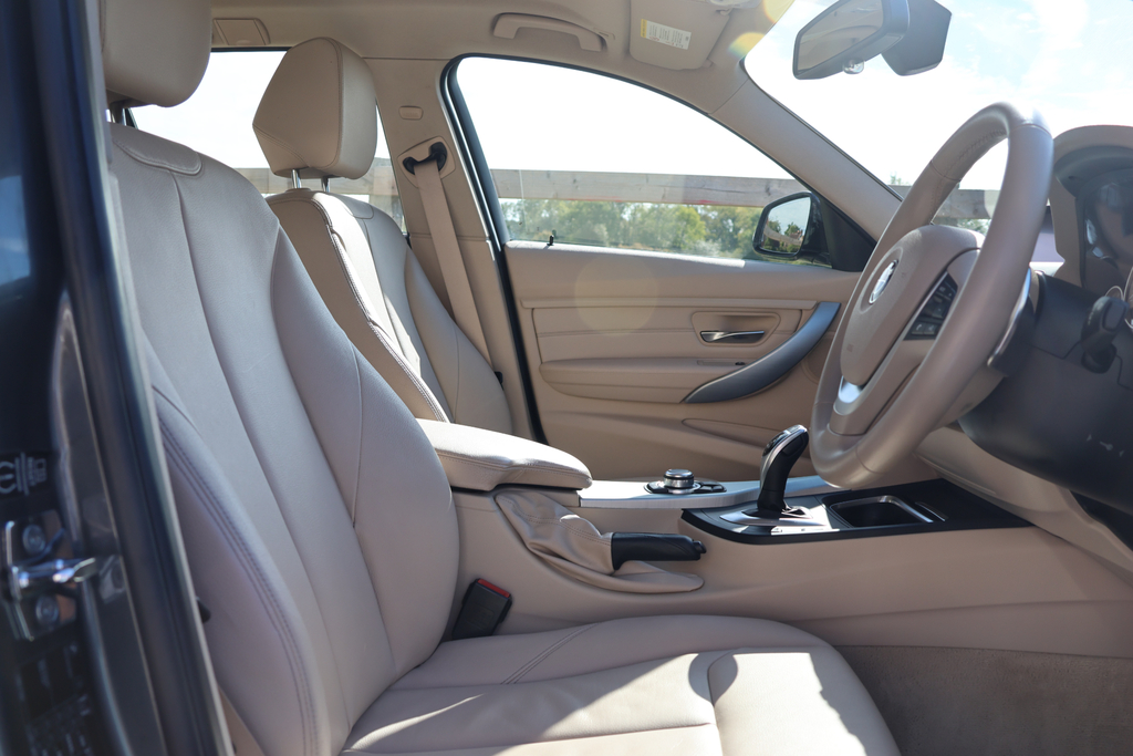 BMW 3 Series 2L Sport White #5