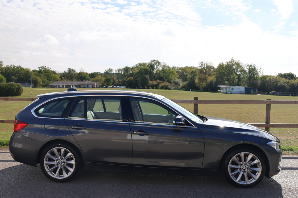 BMW 3 Series 2L Sport White #2