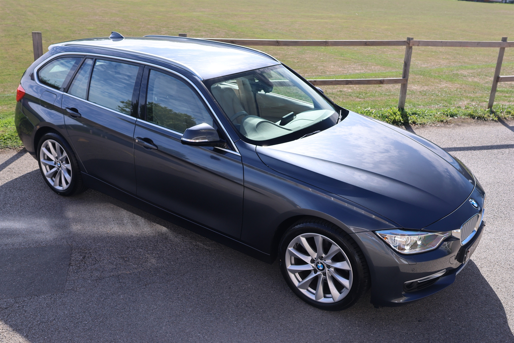 BMW 3 Series 2L Sport White #1