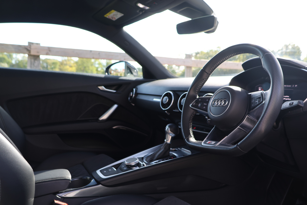 Audi TT 2.0 Tfsi 40 Black Edition Coupe S Troni Blue #6