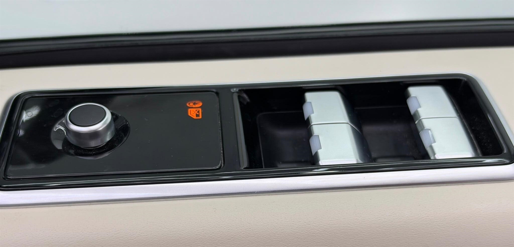 Land Rover Range Rover V8 Autobiography Black #40
