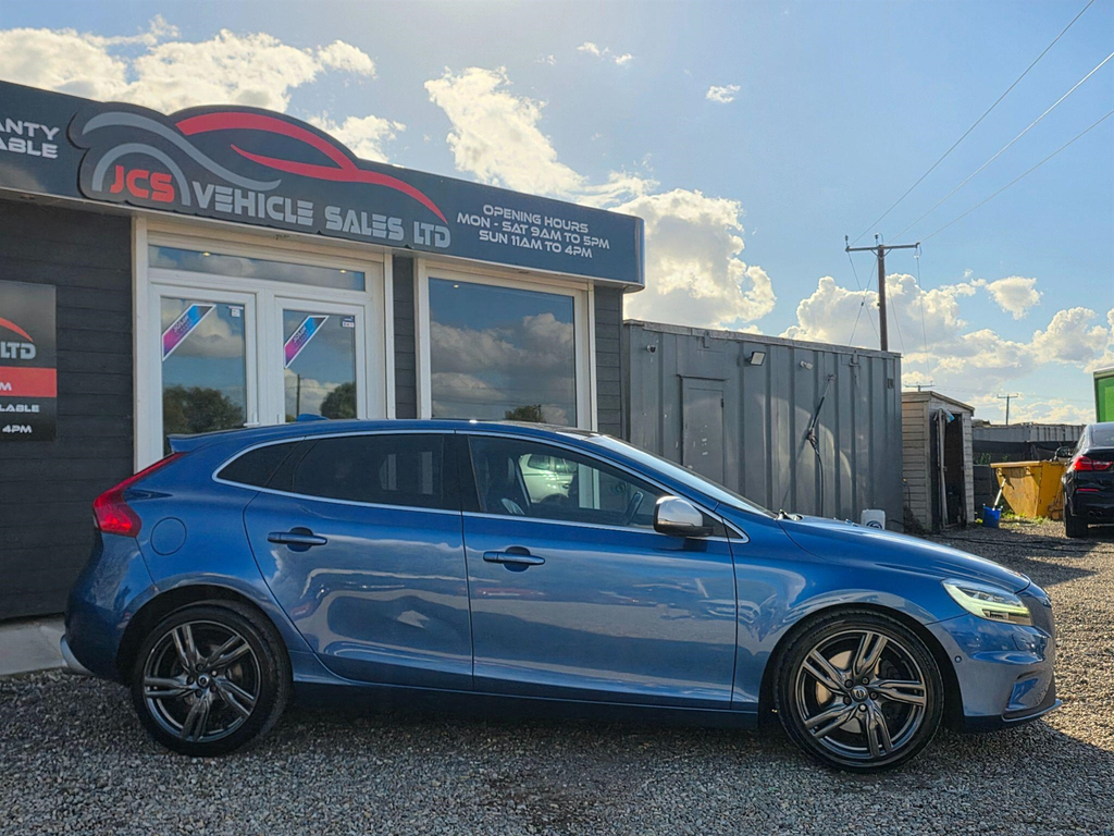 Volvo V40 2.0 D4 R-design Pro Euro 6 Ss #2