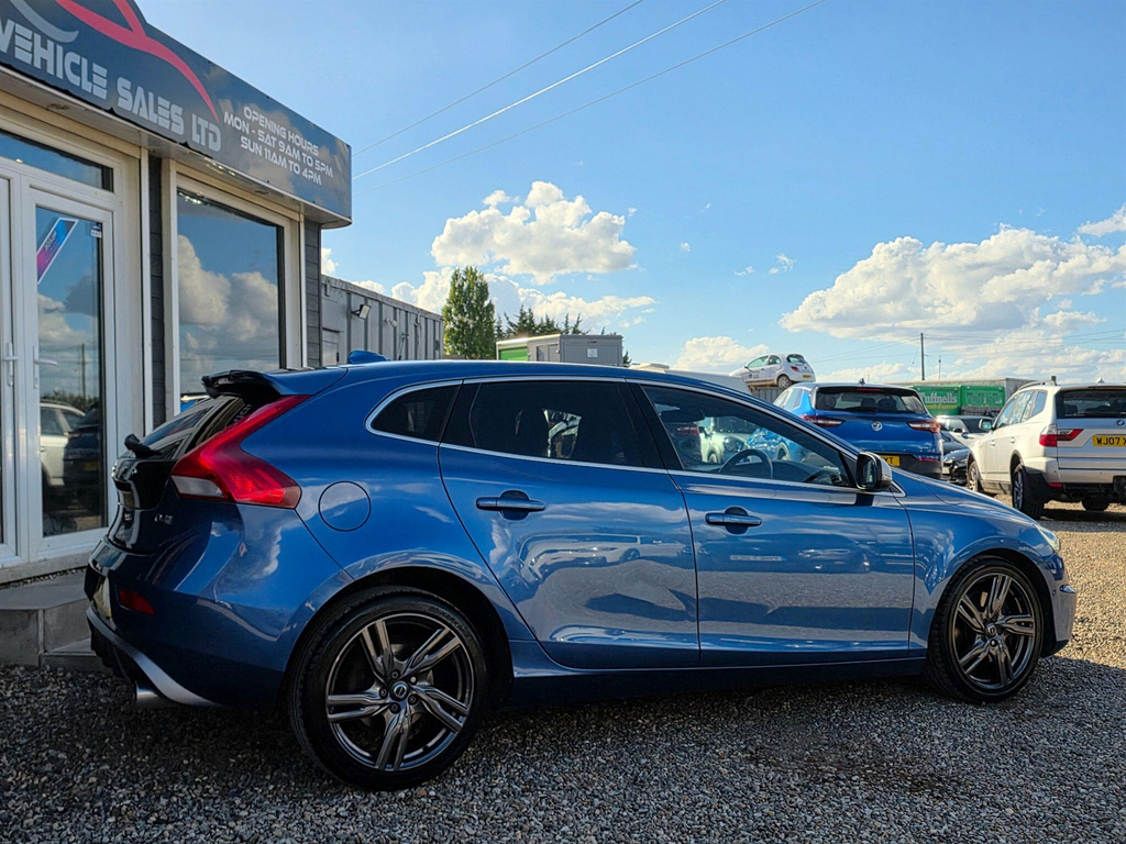 Volvo V40 2.0 D4 R-design Pro Euro 6 Ss #4