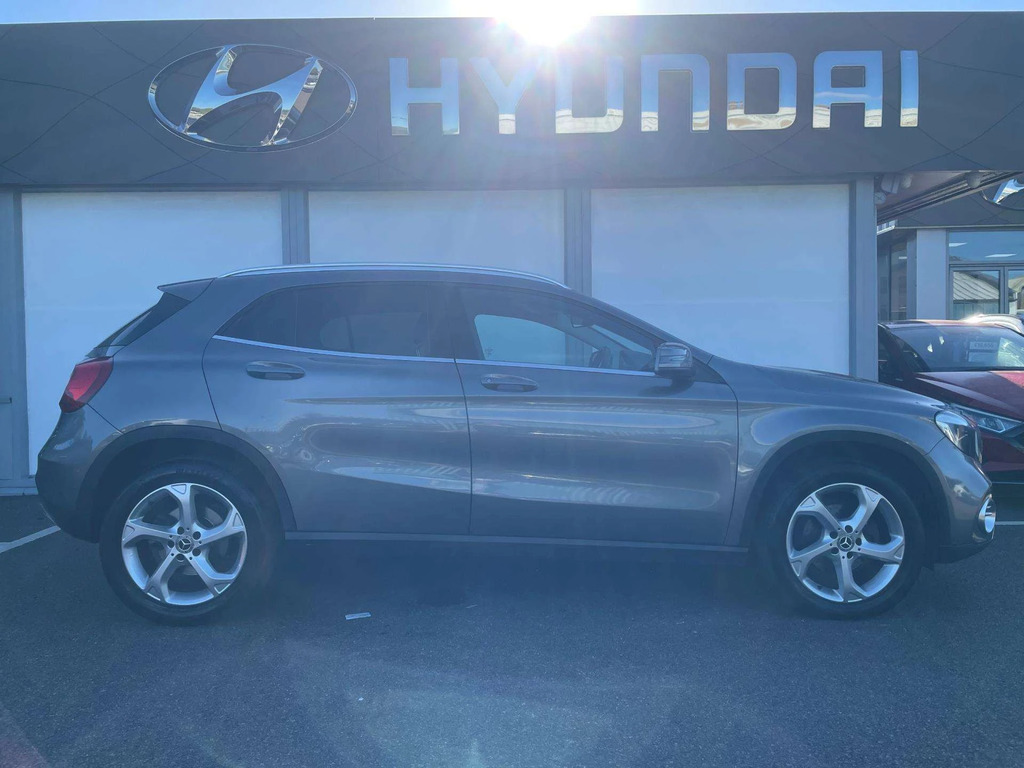 Mercedes-Benz GLA Class Gla 200 Sport Black #1