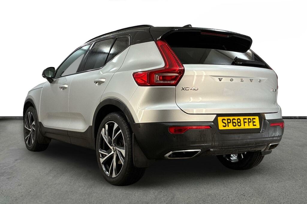 Volvo XC40 2.0 T5 First Edition Awd Geartronic Silver #3