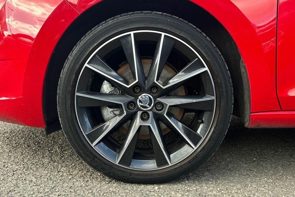 Skoda Rapid Spaceback 1.0 Tsi 110 Se Sport Red #5