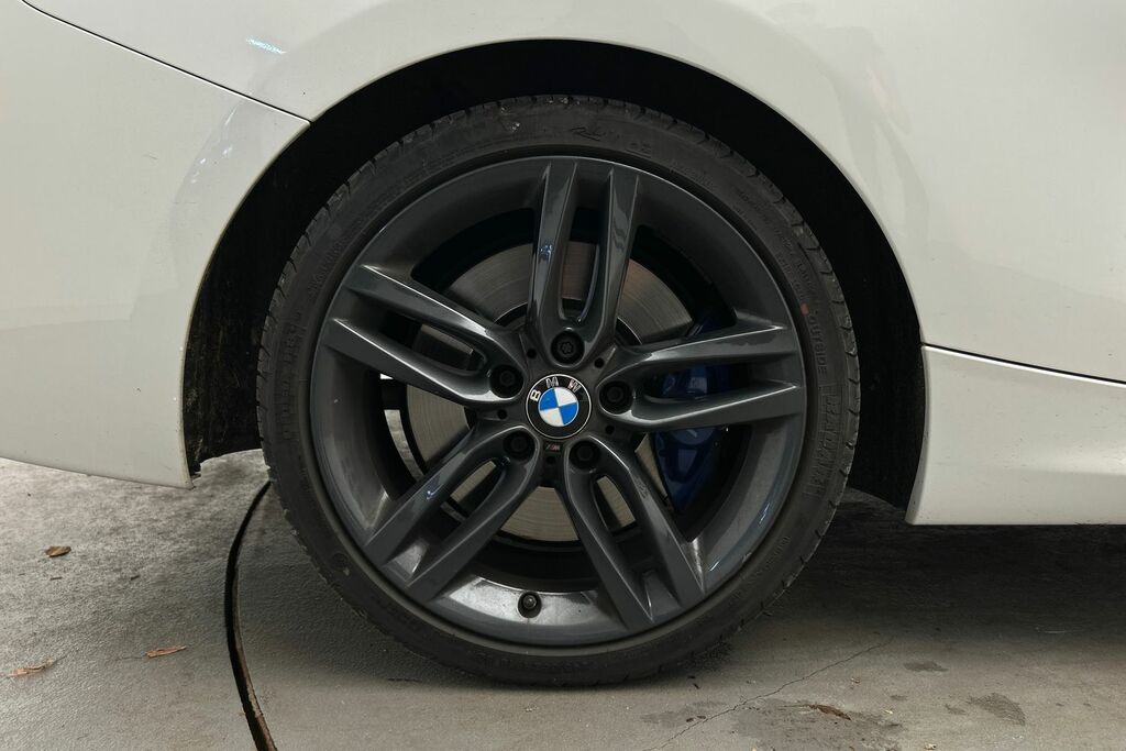 BMW 2 Series 220D M Sport U91185 White #14