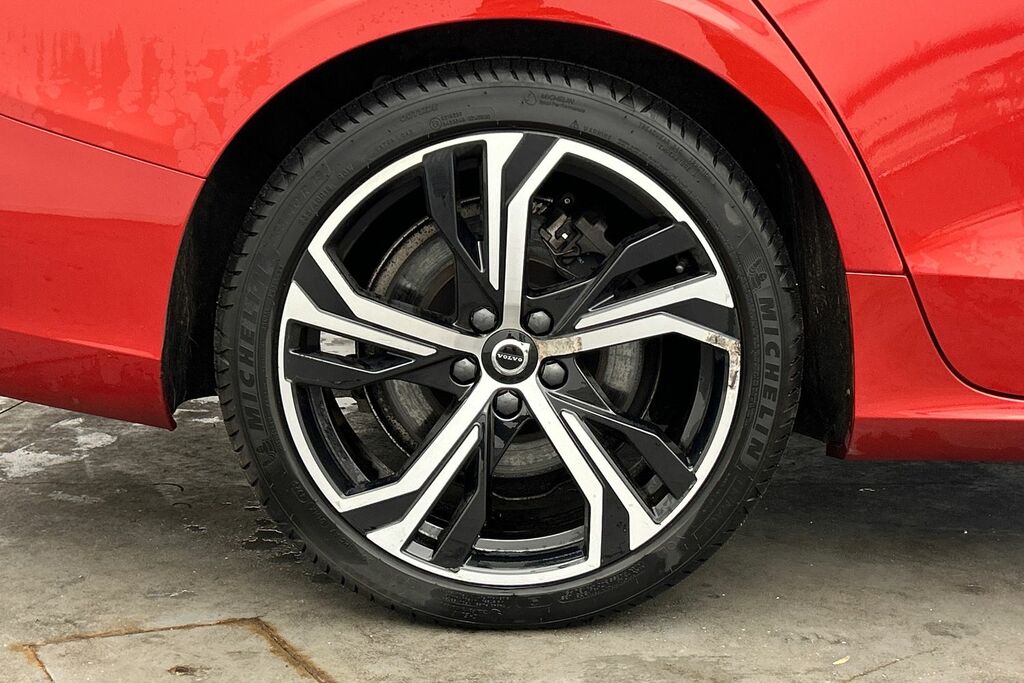 Volvo S60 Recharge Plus, T8 Awd Plug-in Hybrid, Red #5
