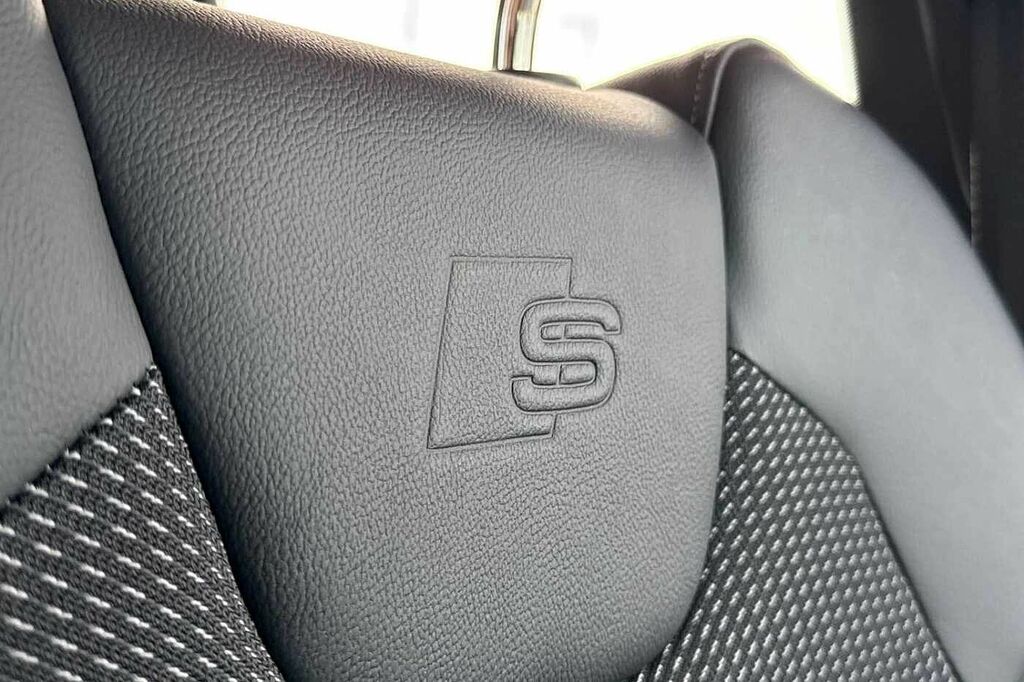 Audi Q2 35 Tfsi S Line S Tronic Grey #25