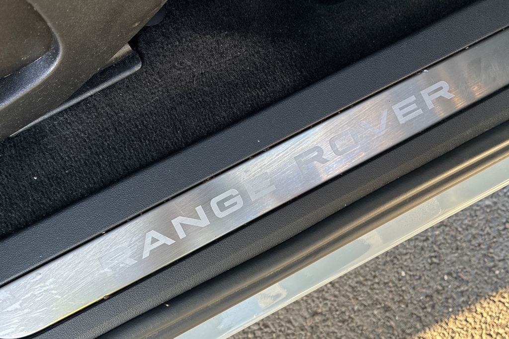 Land Rover Range Rover Evoque P270e Dynamic Hse Santorini Black Black #28