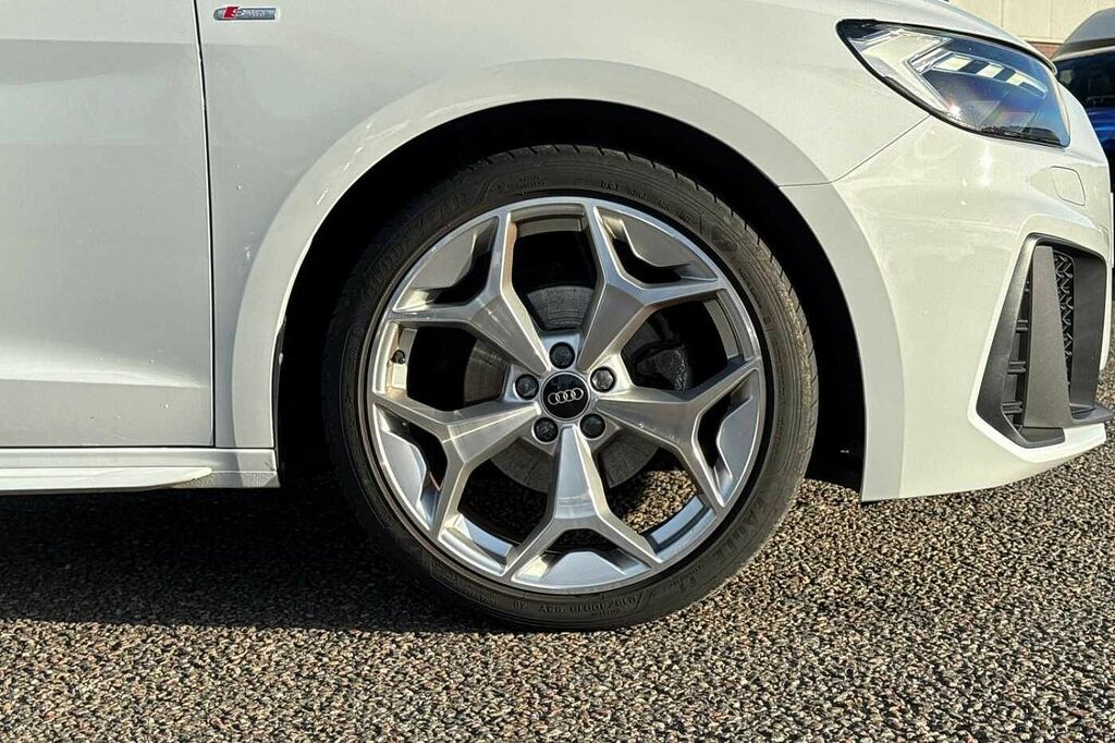Audi A1 Black Edition Grey #5