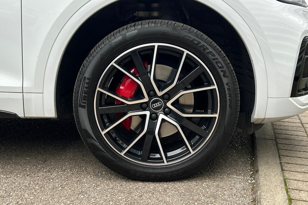 Audi Q5 Edition 1 50 Tfsi E Quattro 299 Ps S Tronic White #5
