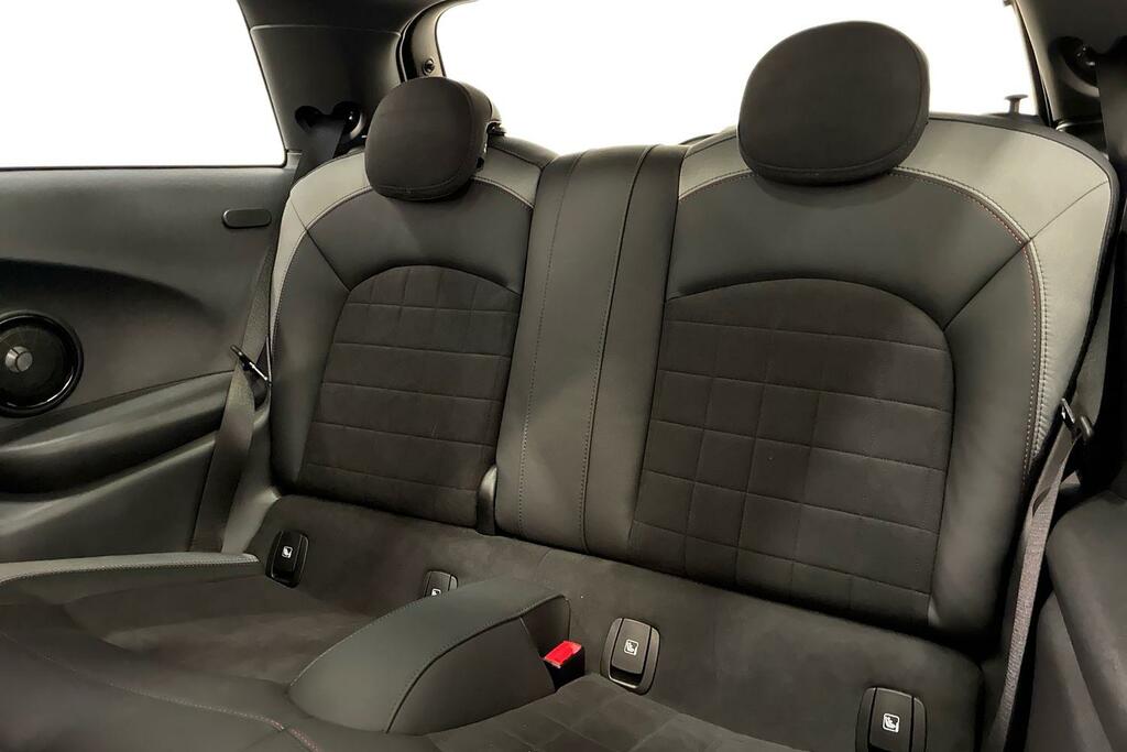 Mini Hatch 1.5 Cooper Classic Premium 2023 Silver #12