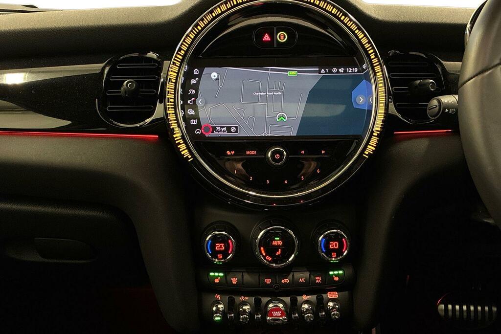 Mini Hatch 1.5 Cooper Classic Premium 2023 Silver #8