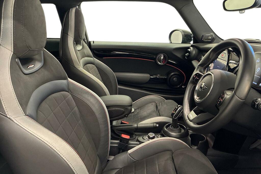 Mini Hatch 1.5 Cooper Classic Premium 2023 Silver #11