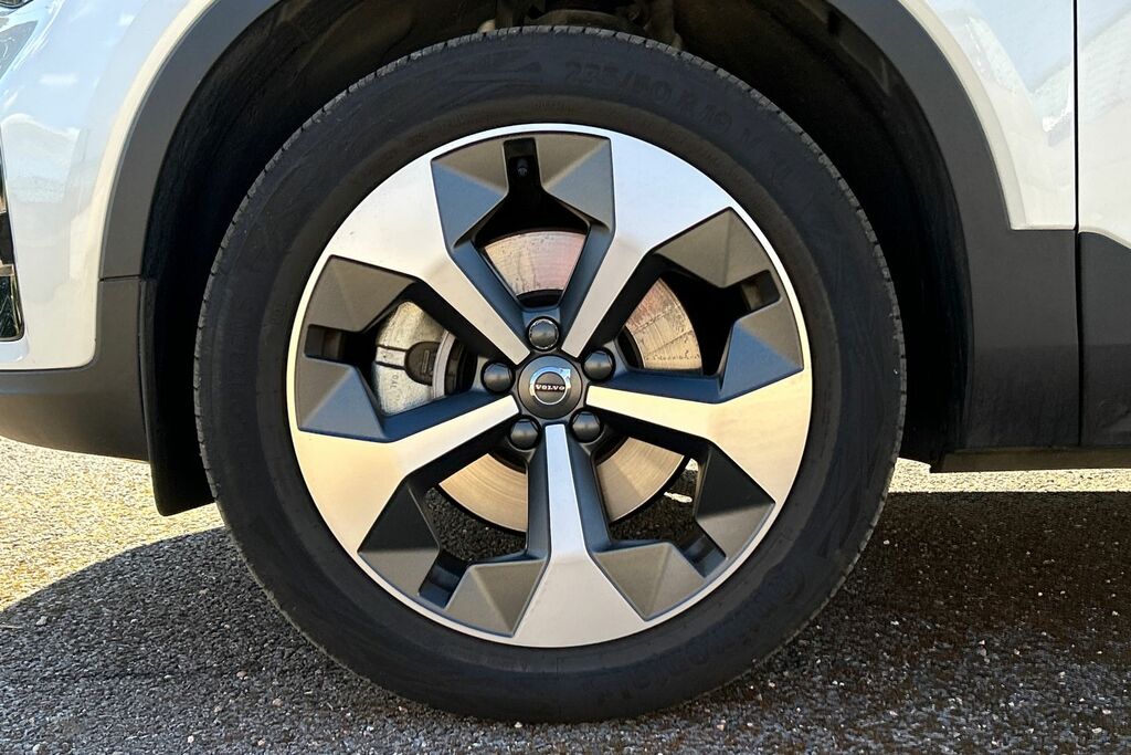 Volvo XC40 Plus, B3 Mild Hybrid, Dark White #5