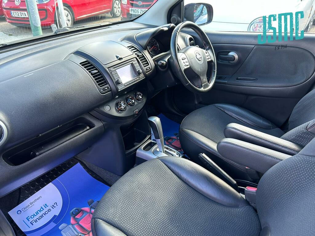 Nissan Note Tekna Red #4
