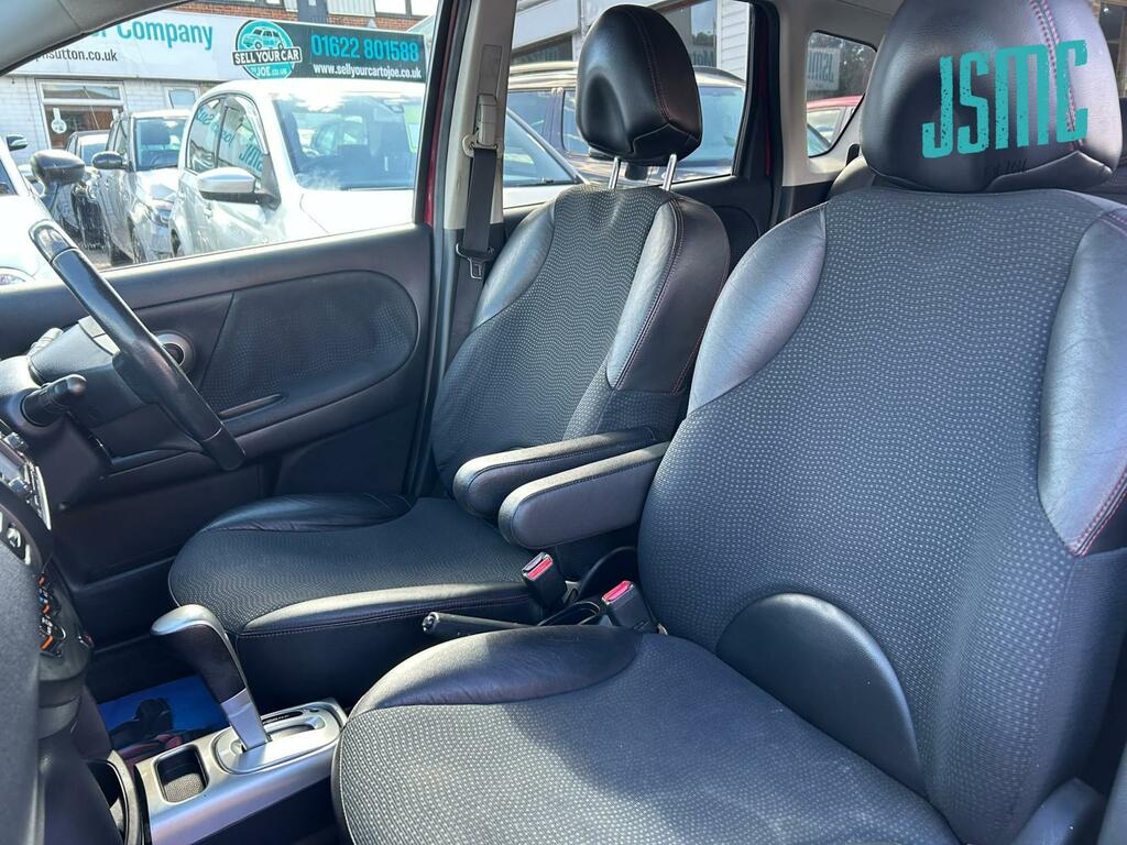 Nissan Note Tekna Red #5