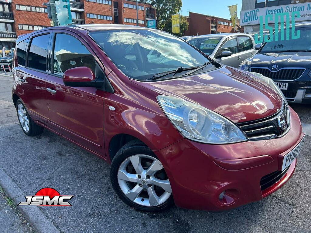Nissan Note Tekna Red