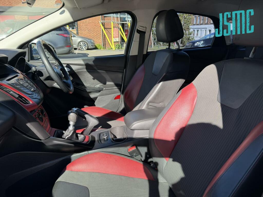 Ford Focus Zetec S Silver #5