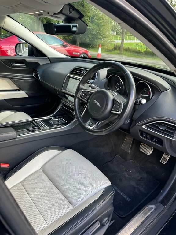 Jaguar XE R-sport Ingenium Blue #5