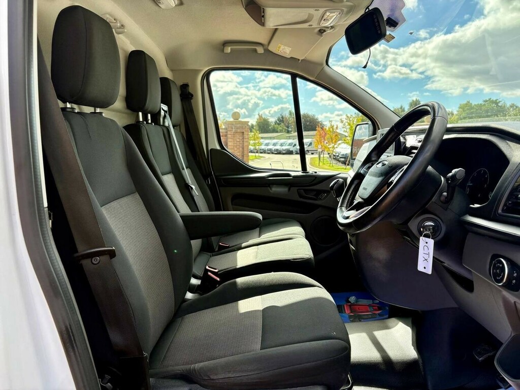Ford Transit Custom Limited Black #10