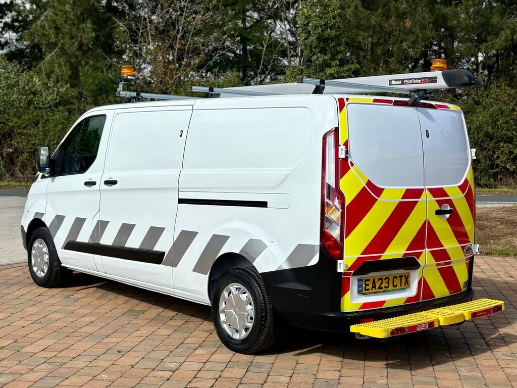 Ford Transit Custom Limited Black #4