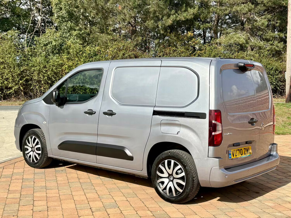 Vauxhall Combo Diesel VU70ZWL #4